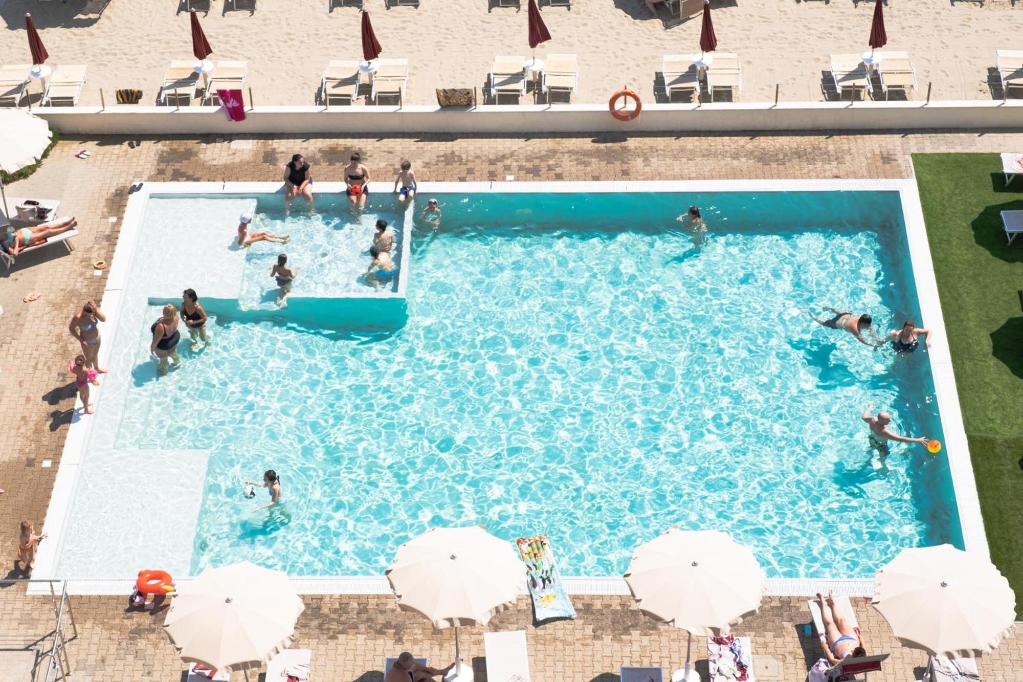 Hotel Classic Lido Di Savio Esterno foto