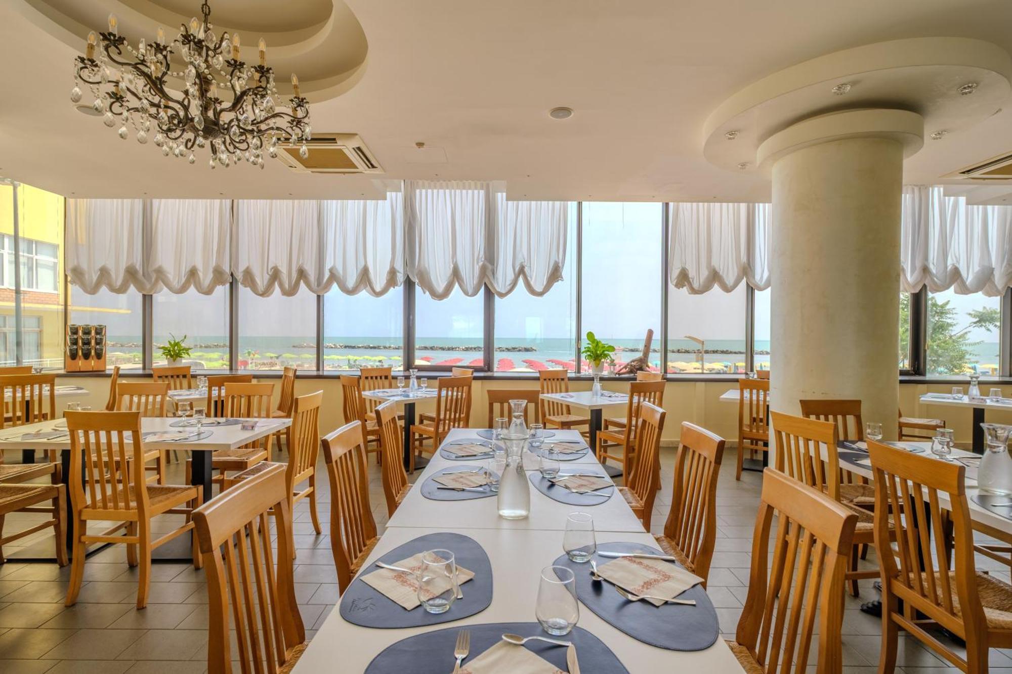 Hotel Classic Lido Di Savio Esterno foto