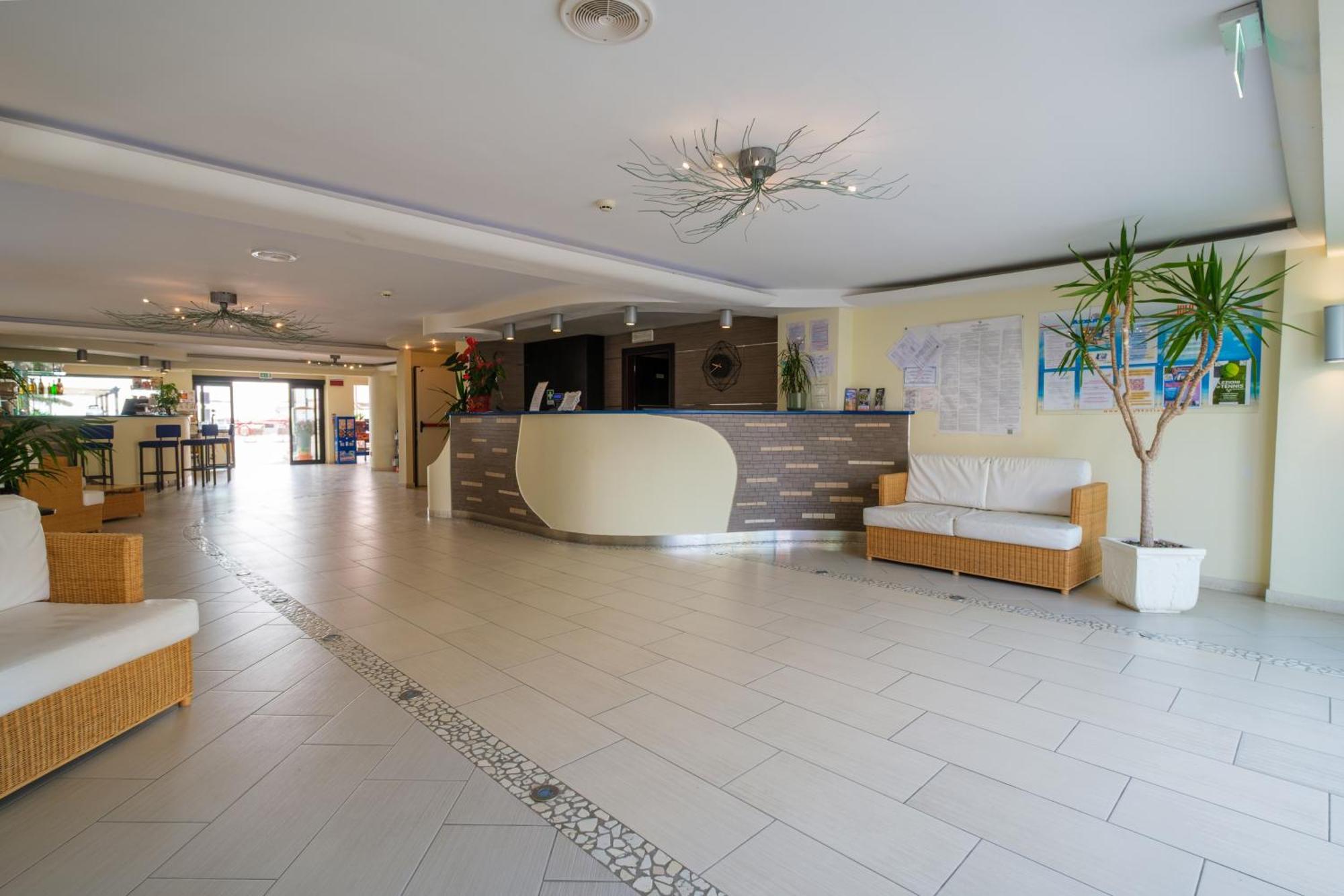 Hotel Classic Lido Di Savio Esterno foto