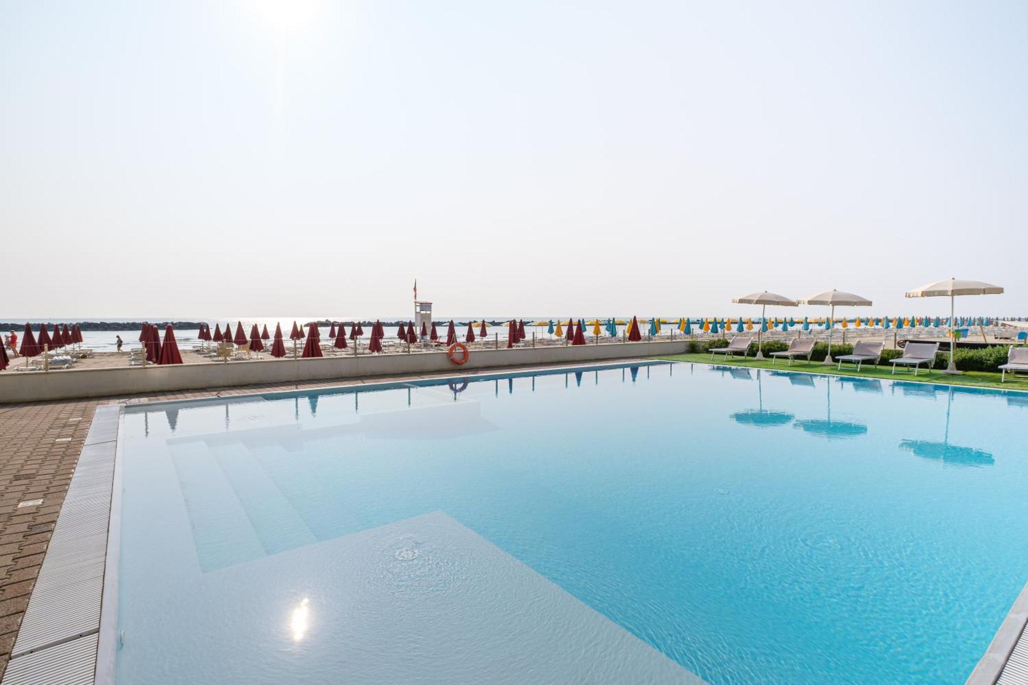 Hotel Classic Lido Di Savio Esterno foto