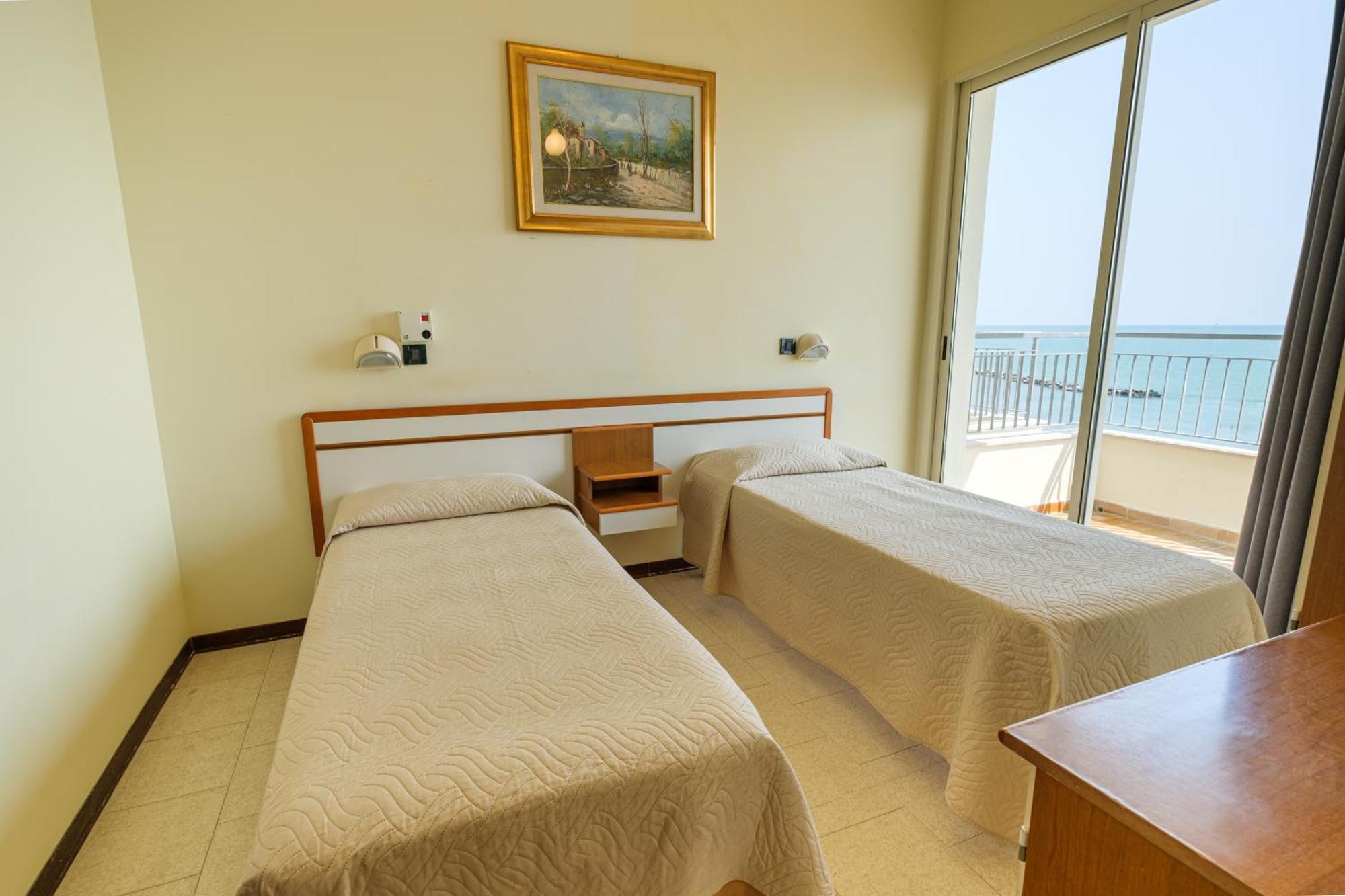 Hotel Classic Lido Di Savio Esterno foto