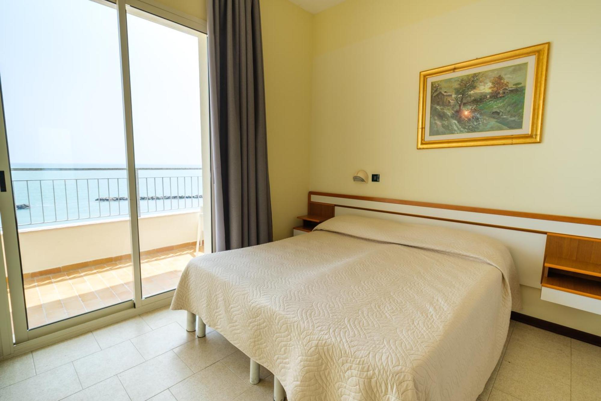 Hotel Classic Lido Di Savio Esterno foto