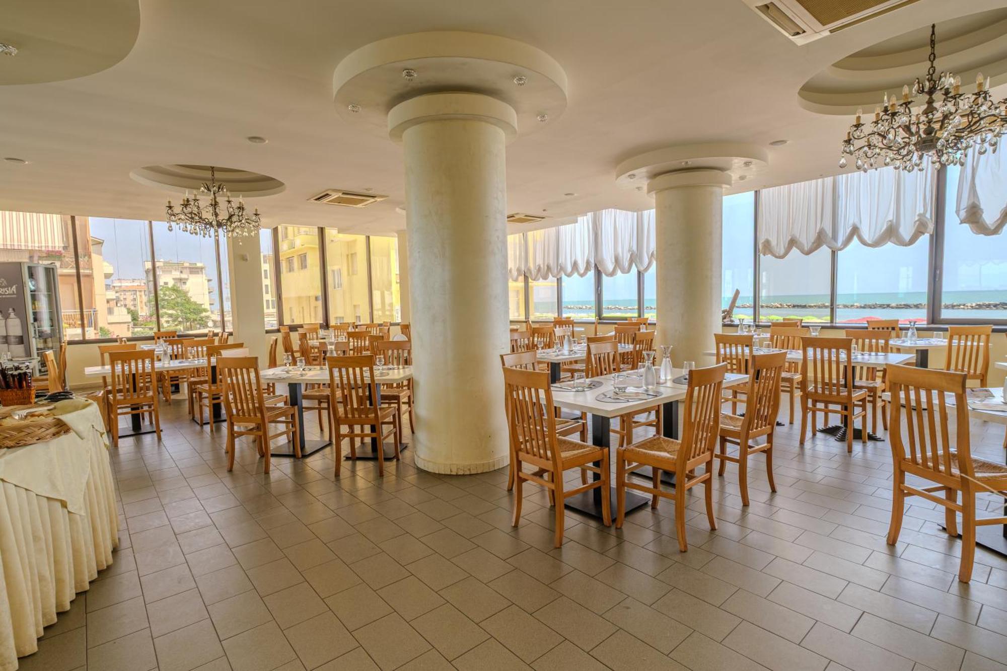 Hotel Classic Lido Di Savio Esterno foto