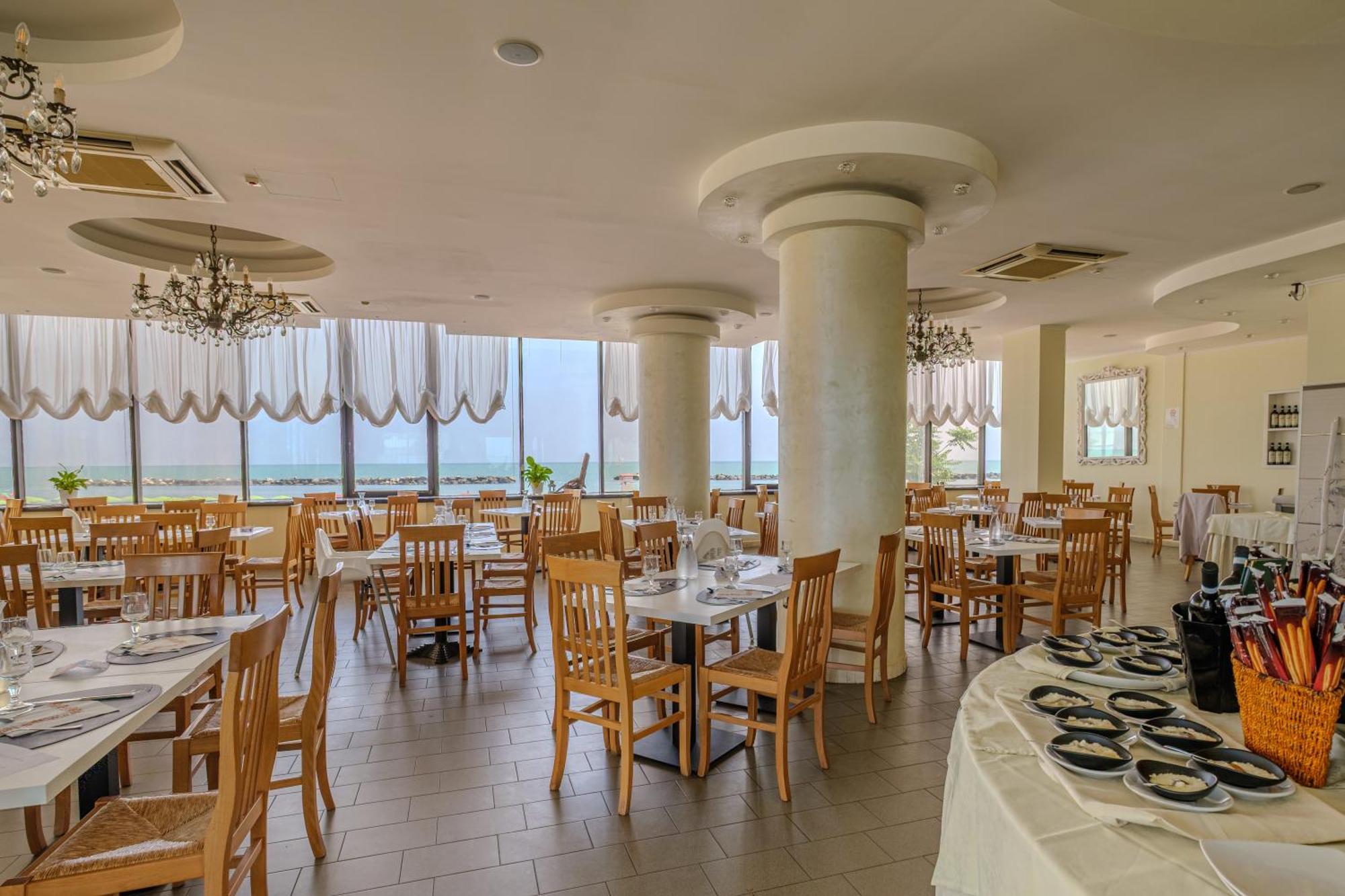 Hotel Classic Lido Di Savio Esterno foto