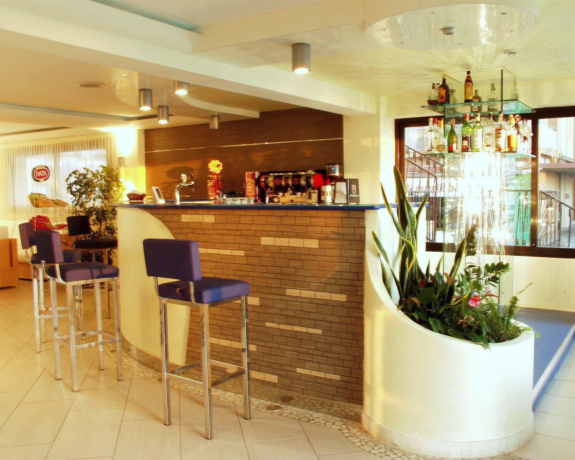 Hotel Classic Lido Di Savio Esterno foto